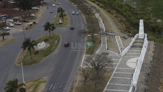Los cortes de tránsito se producen a la altura del Faro de la Costanera