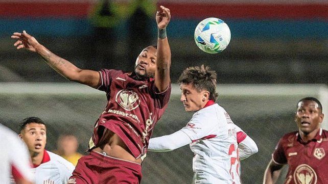 Unión y un panorama oscuro en la Sudamericana: cayó ante Mushuc Runa y quedó muy complicado Unión y un panorama oscuro en la Sudamericana: cayó ante Mushuc Runa y quedó muy complicado