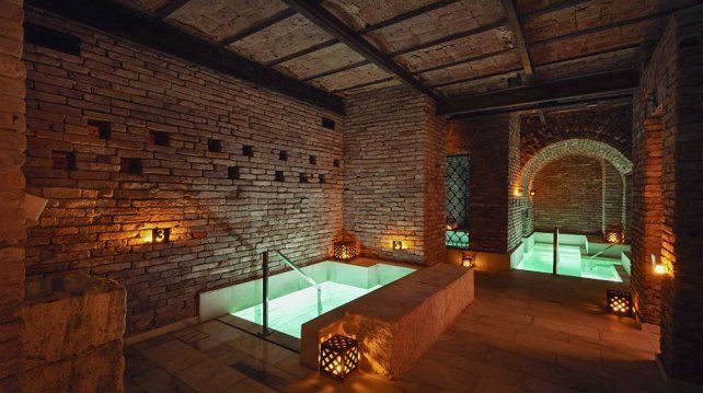 El hotel busca ofrecer una experiencia donde el descanso se combina con un impacto positivo en el entorno.