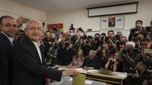Kemal Kilicdaroglu al votar el domingo en Ankara. Su popularidad es enorme en las grandes ciudades.&nbsp;
