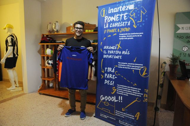 Por amor a la camiseta, una iniciativa para ayudar a los pequeños futbolistas