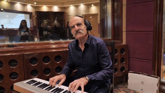 Científicos y bioquímicos rosarinos grabaron un video con un tema de Axel