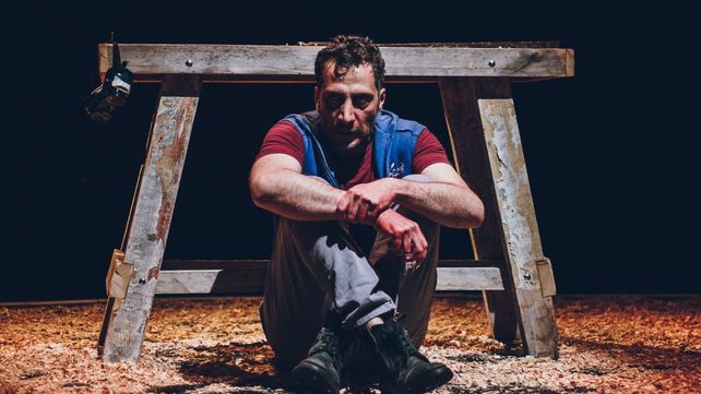 Luciano Cáceres protagoniza el unipersonal Muerde