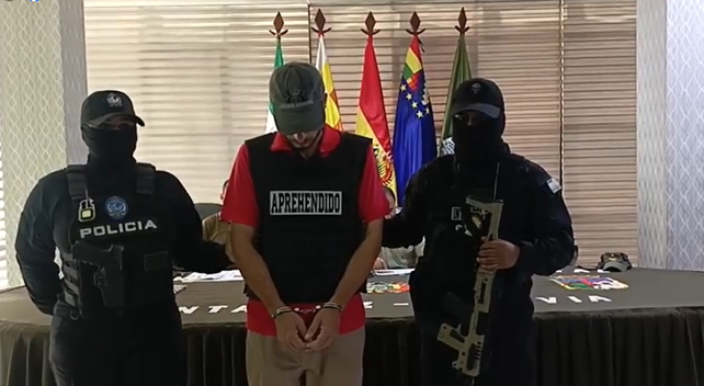 El momento de la detención de Reifenstauel en una localidad de Bolivia. Está acusado por el crimen de Ivana Garcilazo
