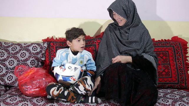 Murtaza y su mamá. El niño