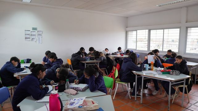 Como es el colegio Tesla: la escuela sostenida por una fundación que tiene como embajadora a Antonela Rocuzzo