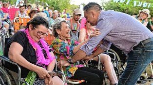 Gualeguaychú: Lilia cumplió 103 años y lo festejó con la Colonia Municipal.