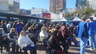 A pleno. Enorme participación de rosarinos en la campaña del Día de las Hepatitis, en la plaza Montenegro&nbsp;