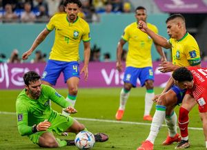 Brasil pasó a ganarlo con un golazo de Casemiro y clasifica