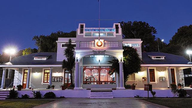 Glamour. El club fundado en 1919 fue enclavado en el corazón de Pueblo Alberdi