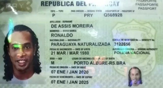 Detuvieron en Paraguay a Ronaldinho tras encontrarle un pasaporte falso