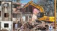 Demolieron los últimos seis monoblocks en riesgo de derrumbe de barrio Acería y 101 familias ya fueron reubicadas