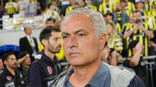 El reconocido José Mourinho, DT Fenerbahce (Turquía), recordó lo vivido en Arroyito.