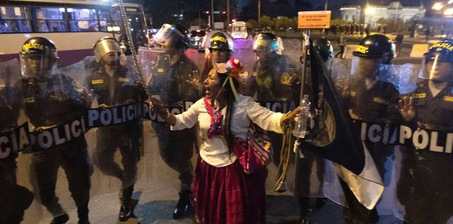 Más de 50 muertos por enfrentamientos entre manifestantes y fuerzas del orden