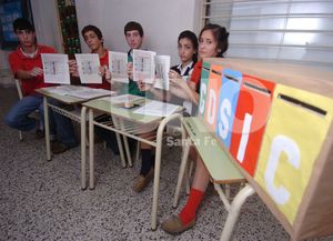 Los adolescentes santafesinos votan este miércoles en todas las escuelas