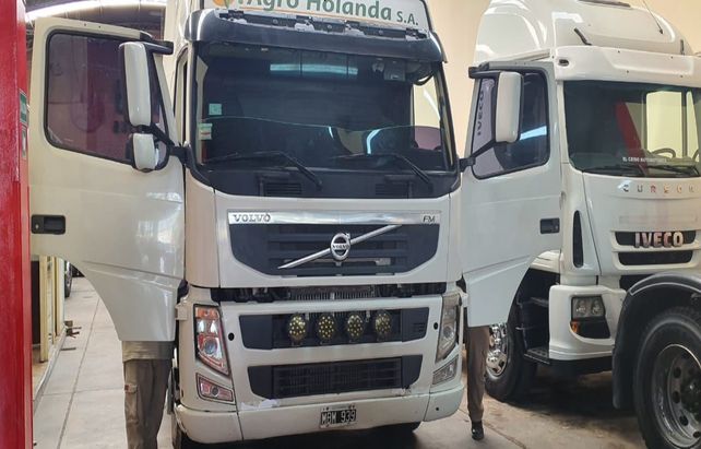 Recuperados. Dos camiones Iveco de vendedores estafados aparecieron en la agencia de Colian Miguel.