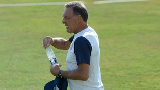 Russo sabe que su equipo debe mejorar como visitante y analizará todo hasta último momento.