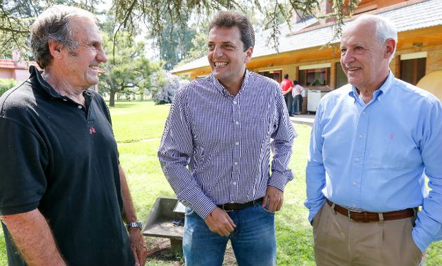 El Lole se mostró ayer junto a Massa y al ex ministro de Economía Roberto Lavagna.