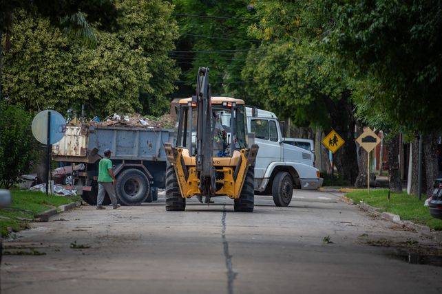 El intendente aseguro: “Estamos poniendo todos los recursos a disposición para que la ciudad recupere su ritmo habitual lo antes posible”.&nbsp;