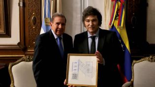 Javier Milei y Edmundo González Urrutia, el último contrincante electoral de Maduro