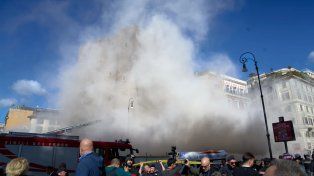 Colapsó una torre medieval en Roma y un trabajador continuaba atrapado