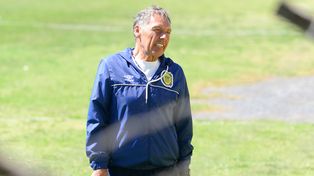 Russo seguramente ya tiene desde hace días el equipo en a cabeza, pero hasta aquí no lo dio a conocer.