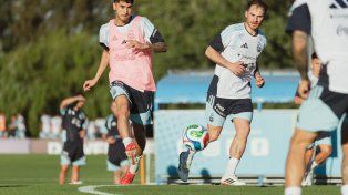 Argentina se mide con un equipo poco conocido. Pero con un estadio colmado.
