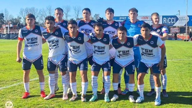 Los once charrúas que salieron a la cancha del Naranja. Marcaron el gol cerca del final y se lo igualaron muy pronto con el cierre.