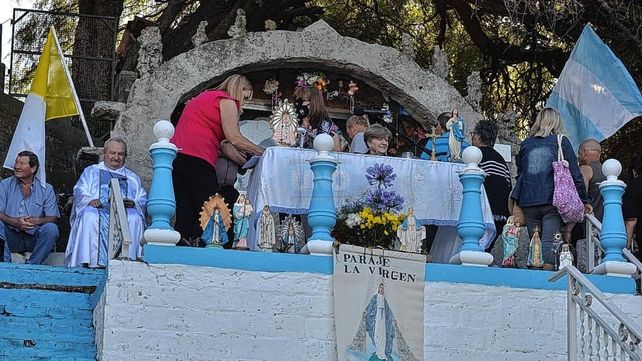 Gruta. El Paraje de la Virgen donde cada 8 de diciembre llega la peregrinación y se realiza la misa desde las 9.