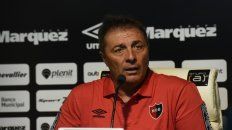 El DT. El futuro de Kudelka está en sus manos ya que tiene contrato con Newells hasta fin de año. El DT. El futuro de Kudelka está en sus manos ya que tiene contrato con Newells hasta fin de año.