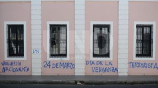 En el día de la Memoria, aparecieron pintadas frente a un colegio