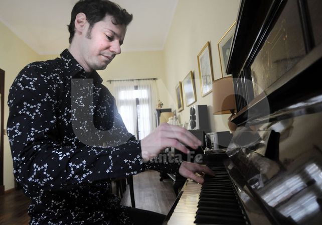 Silas Bassa. Su trabajo estuvo en el puesto número uno en cadenas de ventas de discos físicos por un mes dentro de la música contemporánea. Foto: Juan Baialardo