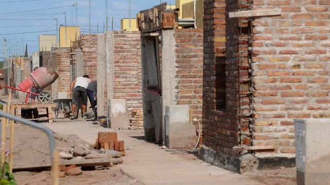 Construcción. El consumo de cemento presentó bajas tanto mensuales como interanuales