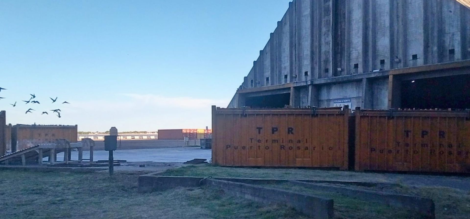 El puerto de Rosario, los tipos ricos y el hijo de la pavota