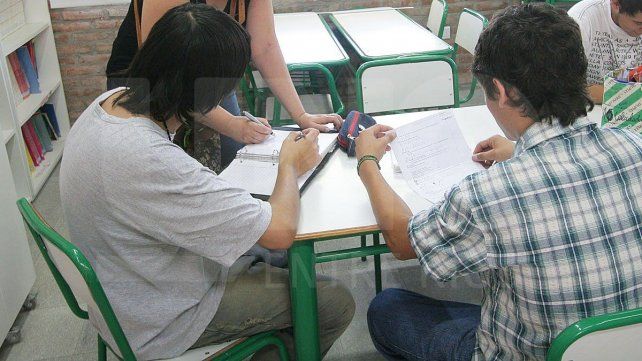 {altText(Más de 180 ONGs relanzan la Campaña Nacional por la Alfabetización #QueEntiendanLoQueLean para visibilizar y revertir la crítica situación de la educación,Educación: uno de cada dos chicos no entiende lo que lee)}