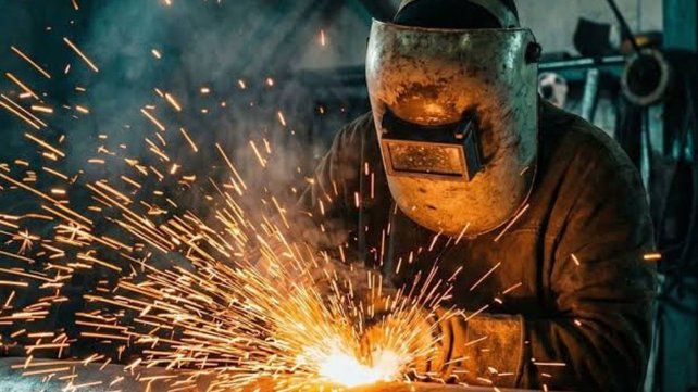 La industria metalúrgica en Santa Fe amplía su caída en un contexto nacional crítico