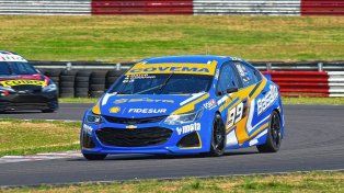 El piloto de Río Cuarto Santiago Mallo se llevó el mejor tiempo con el Chevrolet Cruze en Buenos Aires.