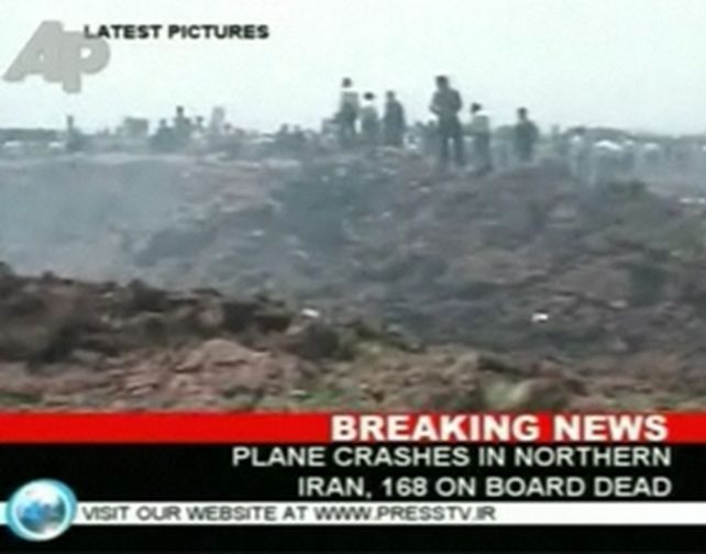 Se estrell&oacute; un avi&oacute;n en Ir&aacute;n y murieron las 168 personas que iban a bordo