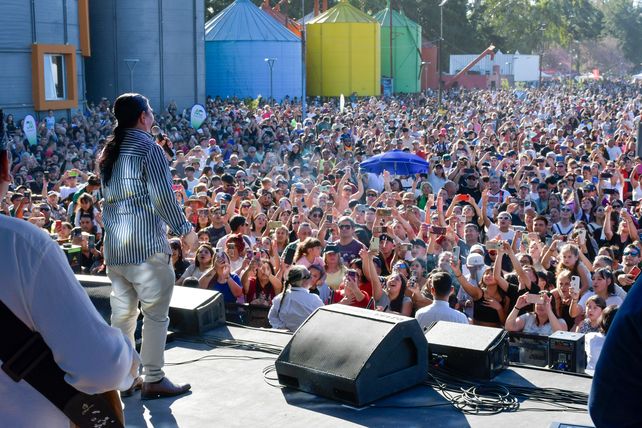 Alvear vivió sus fiestas patronales con una convocatoria récord y un cierre multitudinario