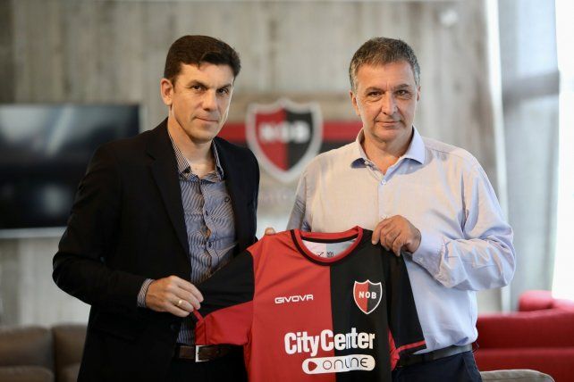 Mauricio Larriera y el presidente Ignacio Astore.