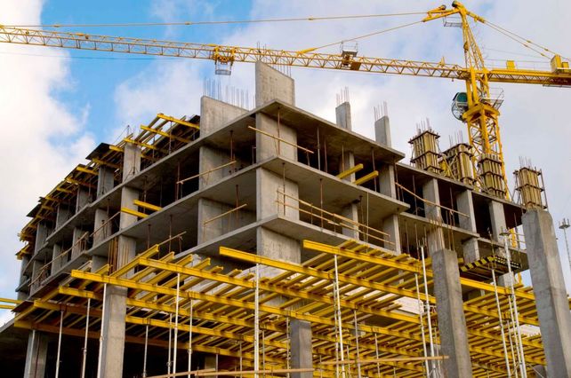 La construcción privada sigue con signos de retracción o caía en los índices. La inflación en dólares no puede trasladarse a precios