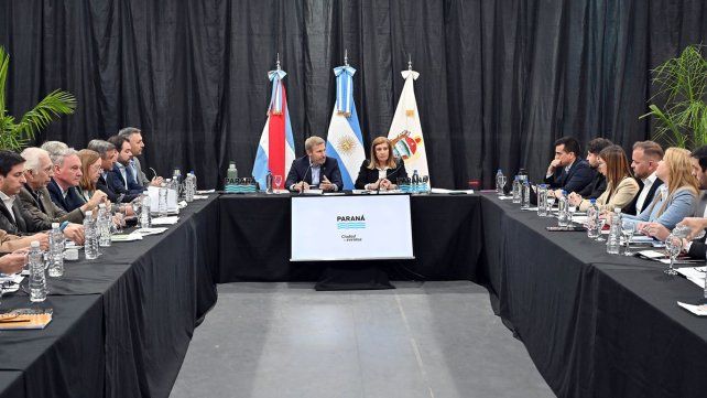 Rogelio Frigerio y Rosario Romero encabezaron una nueva reunión de gabinete