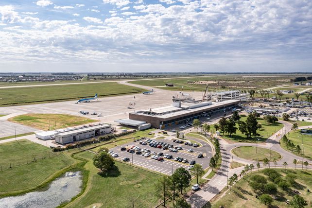 El aeropuerto de Rosario subirá de categoría: qué implica y cuáles son los cambios que vienen