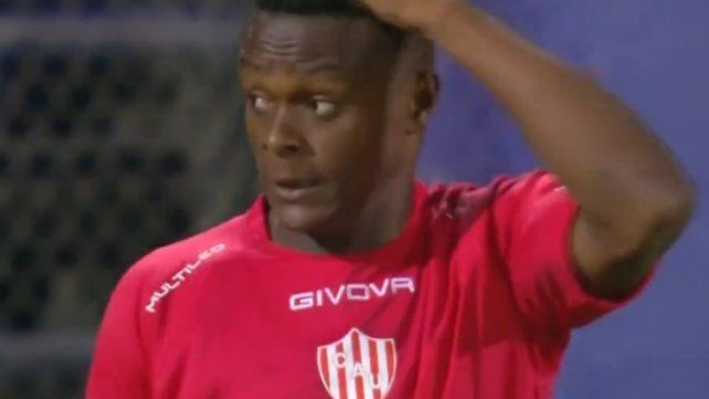 Inhibición de la FIFA: ¿Cuánto debe pagar Unión por José Angulo?