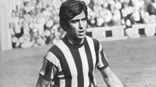 Castronovo formó parte del plantel canalla subcampeón Nacional 1970 que permitió la primera clasificación de Central a Copa Libertadores.