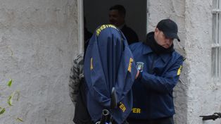 La Policía detuvo a dos personas y secuestró armas, cocaína y motos en Paraná en el marco de una causa que investiga una disputa entre bandas criminales.