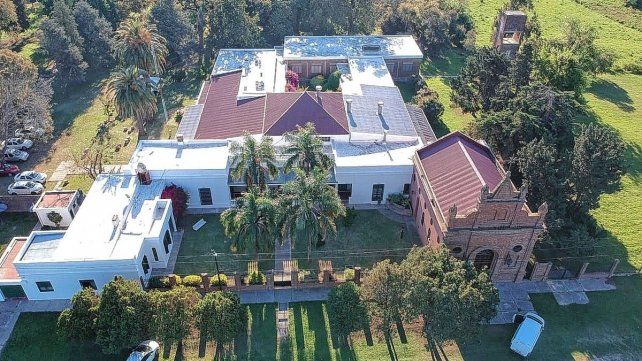Gran área verde. Que se caracteriza por ser un ambiente confortable y cálido