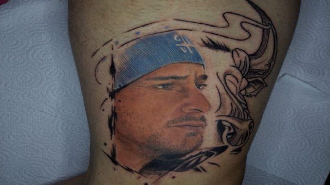 Fernando Zampedri tuvo su homenaje mediante un tatuaje.