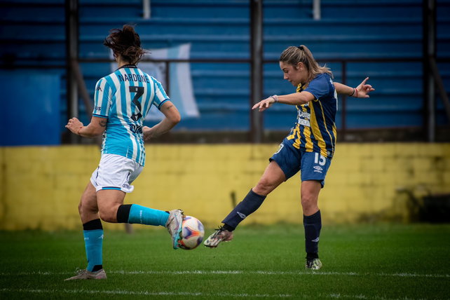 Lourdes Palavecino había marcado el 1 a 1 transitorio para Central en el fútbol femenino.