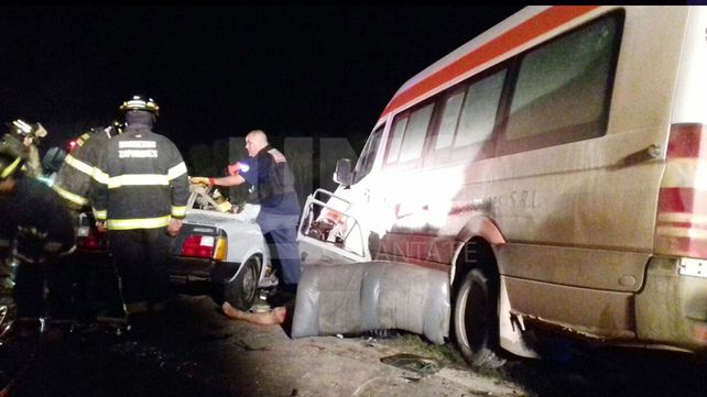 Murieron tres jóvenes en un violento choque en el sur provincial